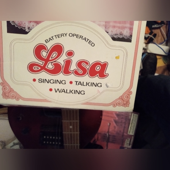 Vintage battery operated Lisa singing talking doll in box never open never used - Picture 4 of 12